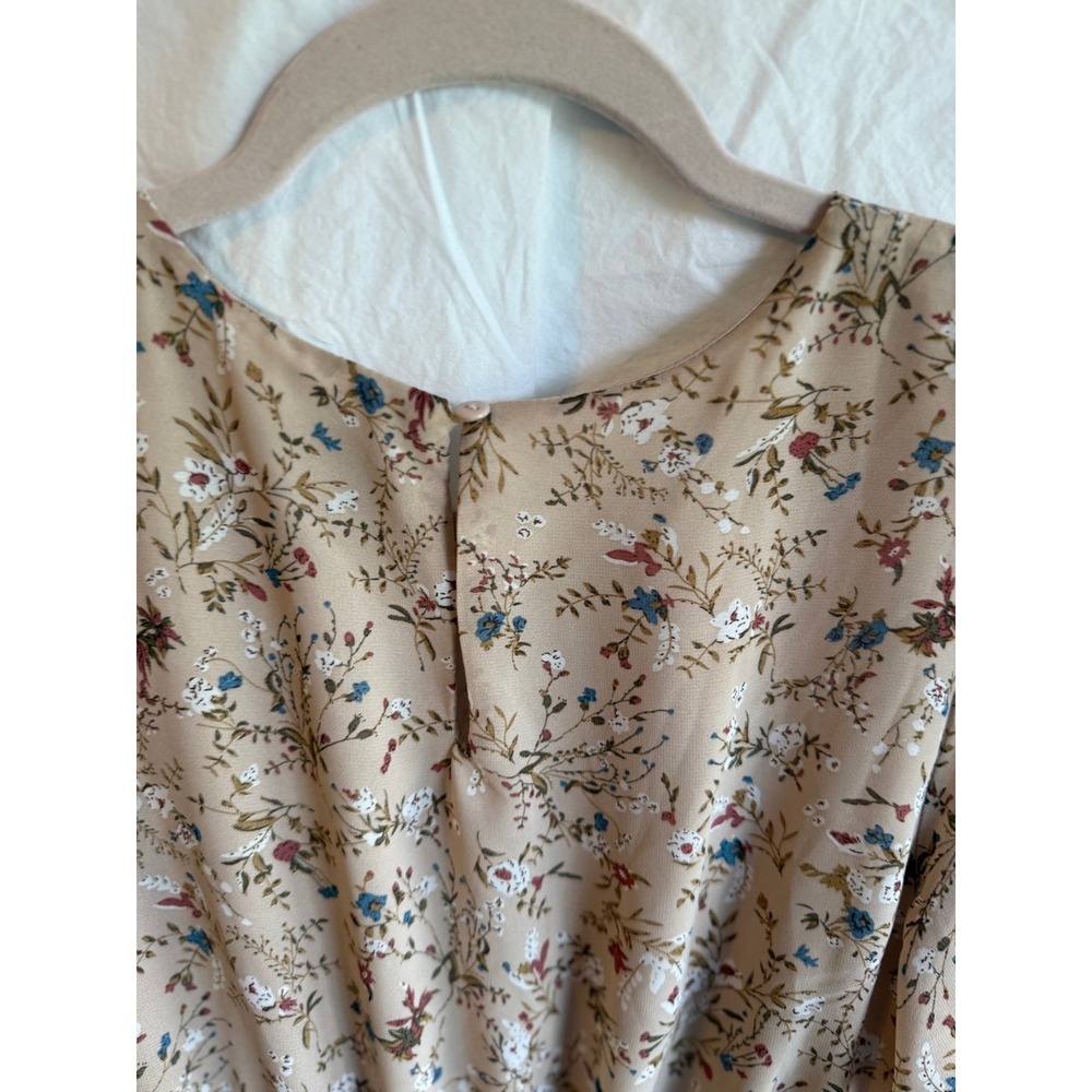 Hayden Los Angeles Floral Pleated Midi Dress Tan Flutter Sleeve Small - Picture 4 of 4